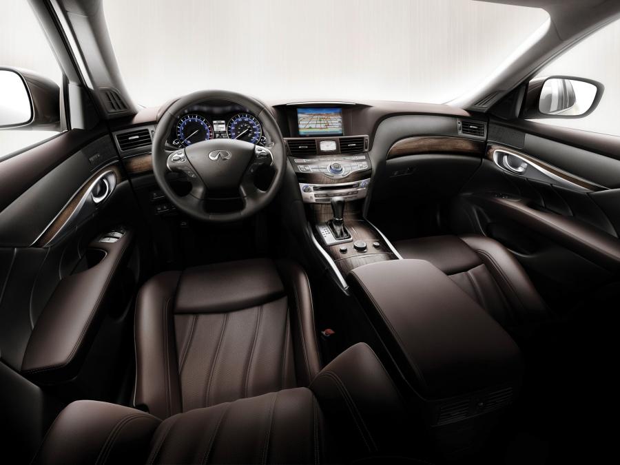  Infiniti M56 S 2010 года  (фото 13 из 34)